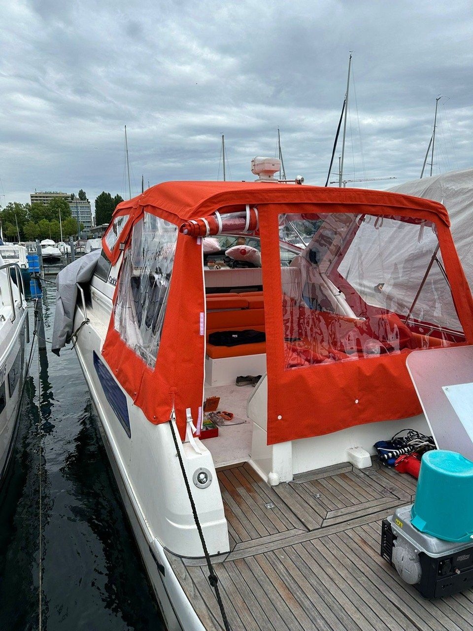 Gobbi Barche: GOBBI 25 CABIN  -  HAFENPLATZ – Usato da Avenches venduto da BOOTTRANSPORTE 2