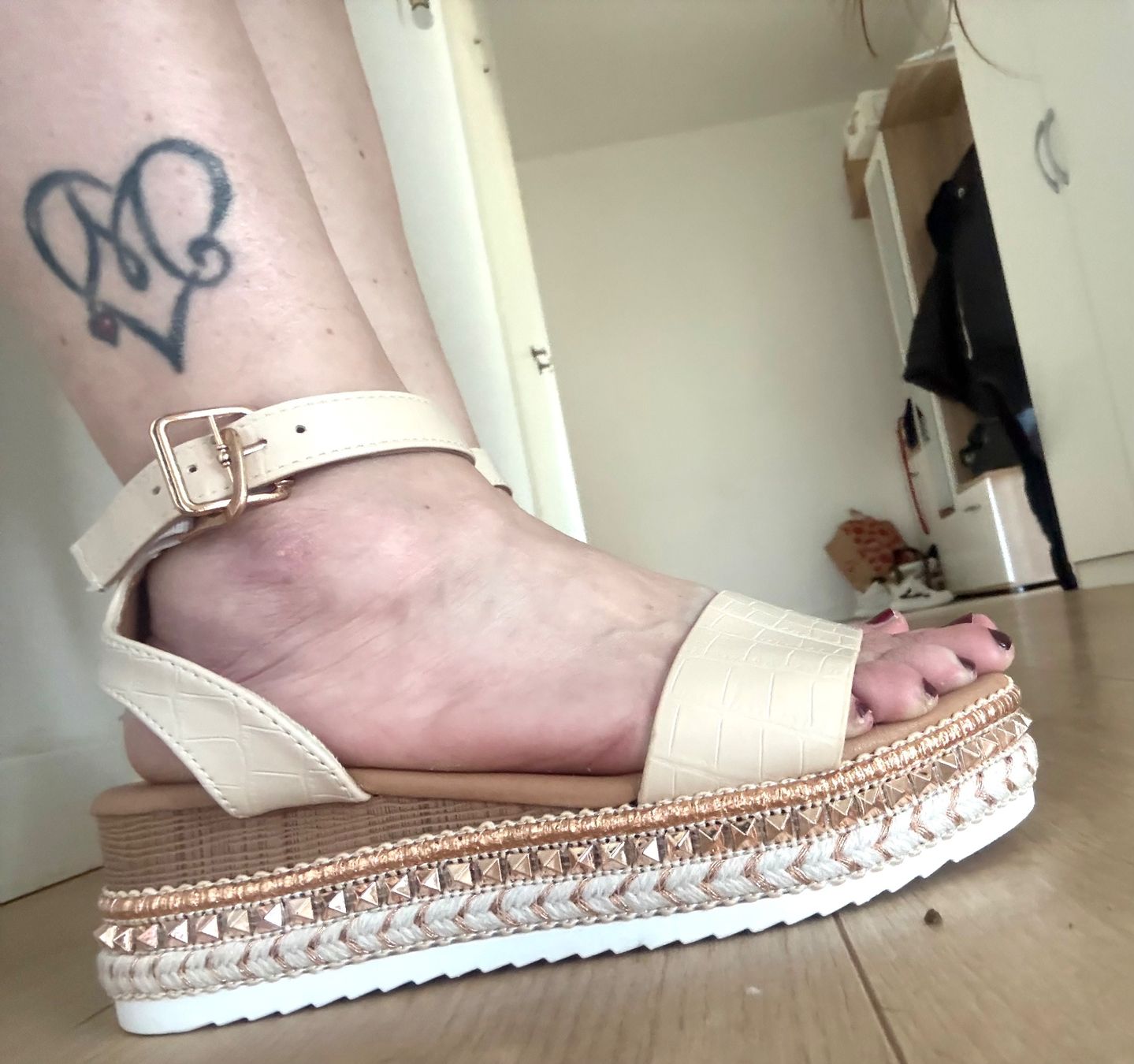 Scarpe da donna: Sandali Nuovi Nr.37 – Nuovo (secondo la descrizione) da Locarno venduto da Debi816 1