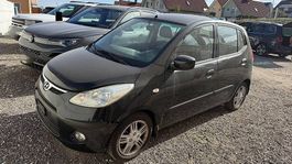 Hyundai i 10  - 8fach bereift
