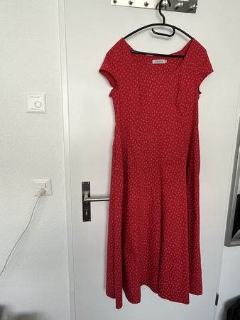 Kleid Rot Punkte Grösse 44, sehr guter Zustand