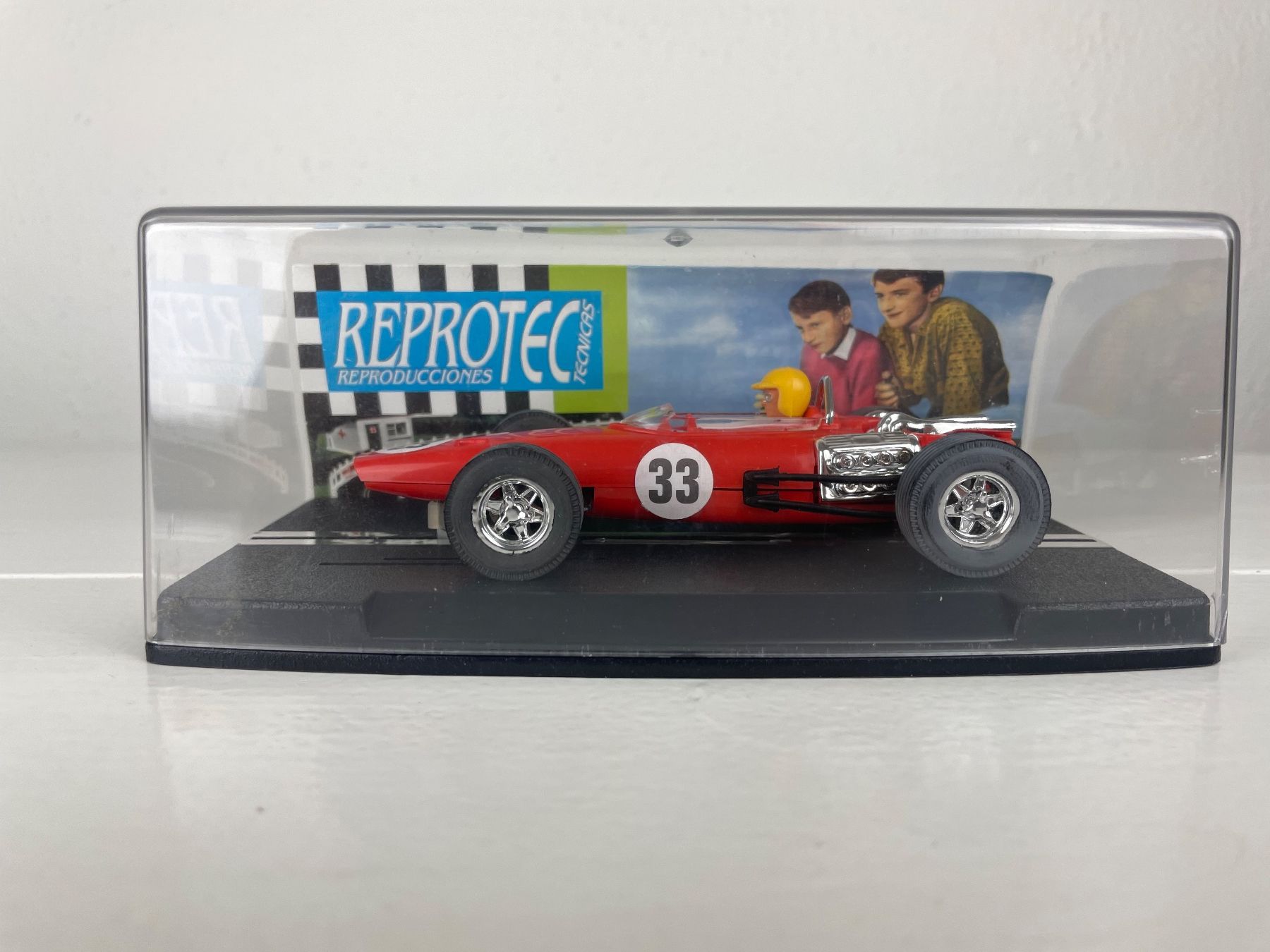 Carrera Piste: Reprotec 5037 BRM F1 Red #33 – Nuovo (secondo la descrizione) da Genthod venduto da lightyear63 5