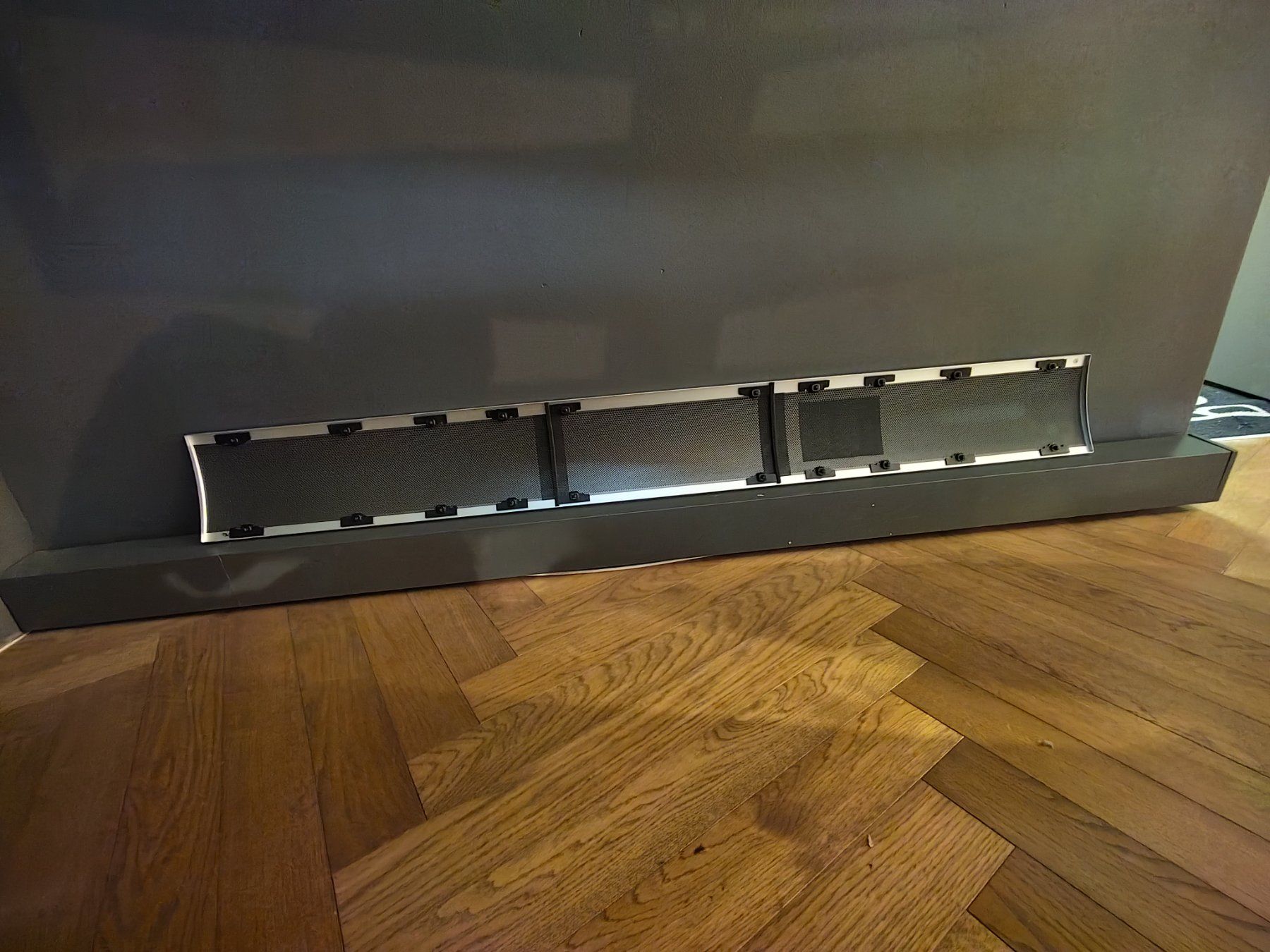 Bang & Olufsen Fernseher: Front cover Beovision Eclipse Alu Bang & Olufsen – Neu (gemäss Beschreibung) aus Sion von Bang-OlufsenSion 5