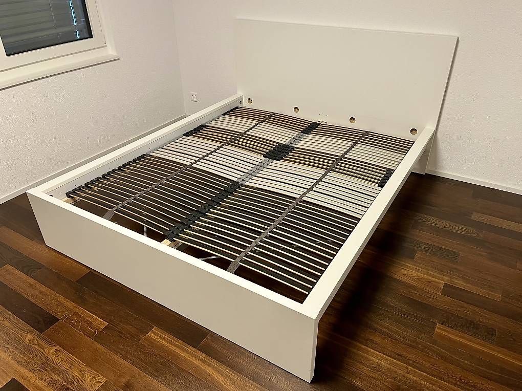 Ikea Letti: Ikea Bett Malm, 160x200 – Usato da Erlinsbach venduto da Morcer