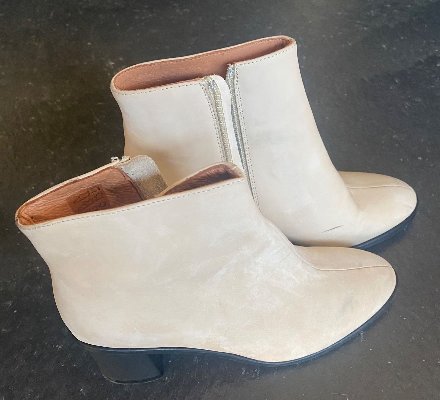 Scarpe da donna: Ankle Boots Beige von Bold – Usato da Chur venduto da simhofstr 8