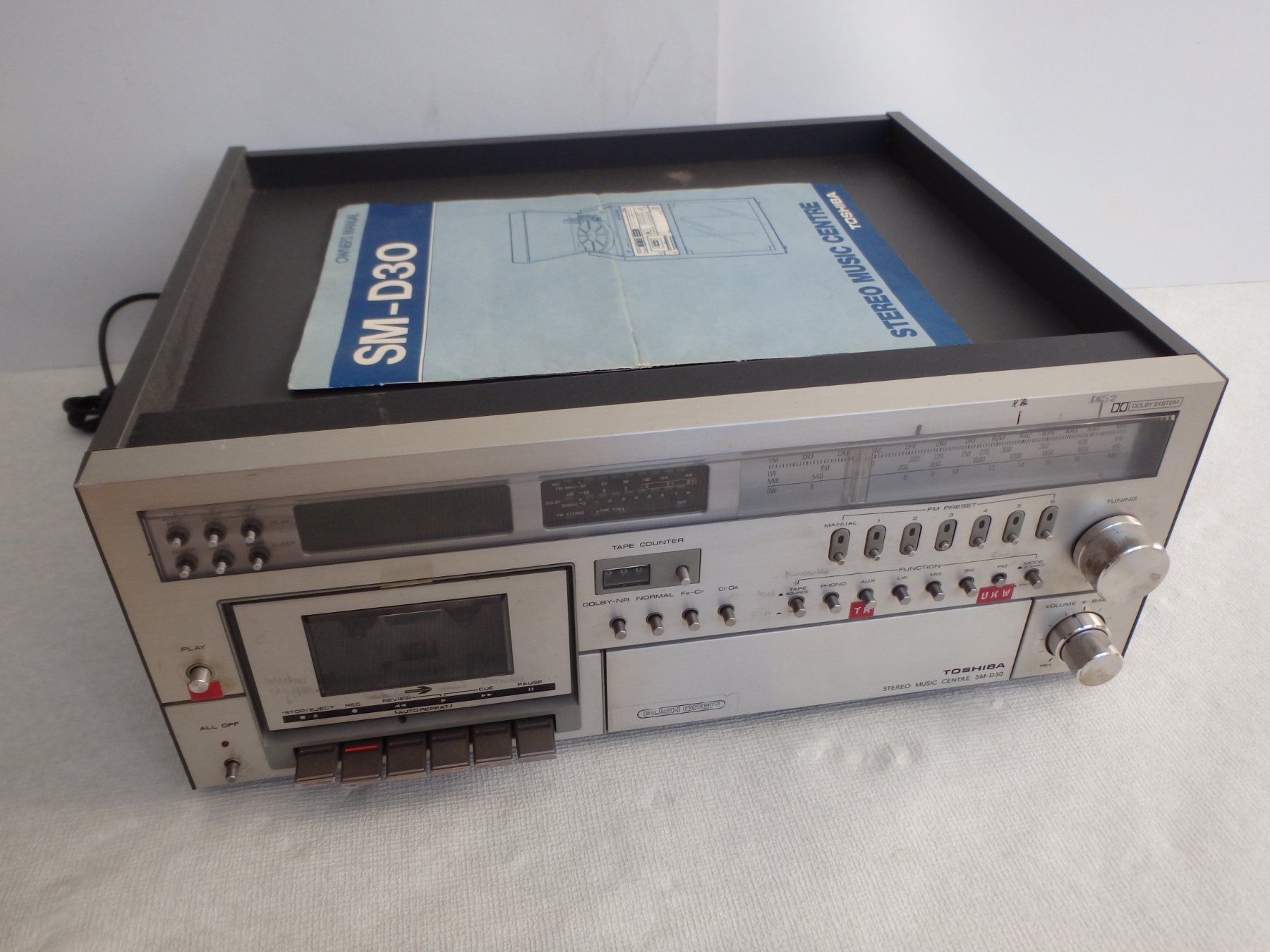 Ricevitori: TOSHIBA Receiver mit Kassette SM-D30 – Difettoso da Schöfflisdorf venduto da pullux