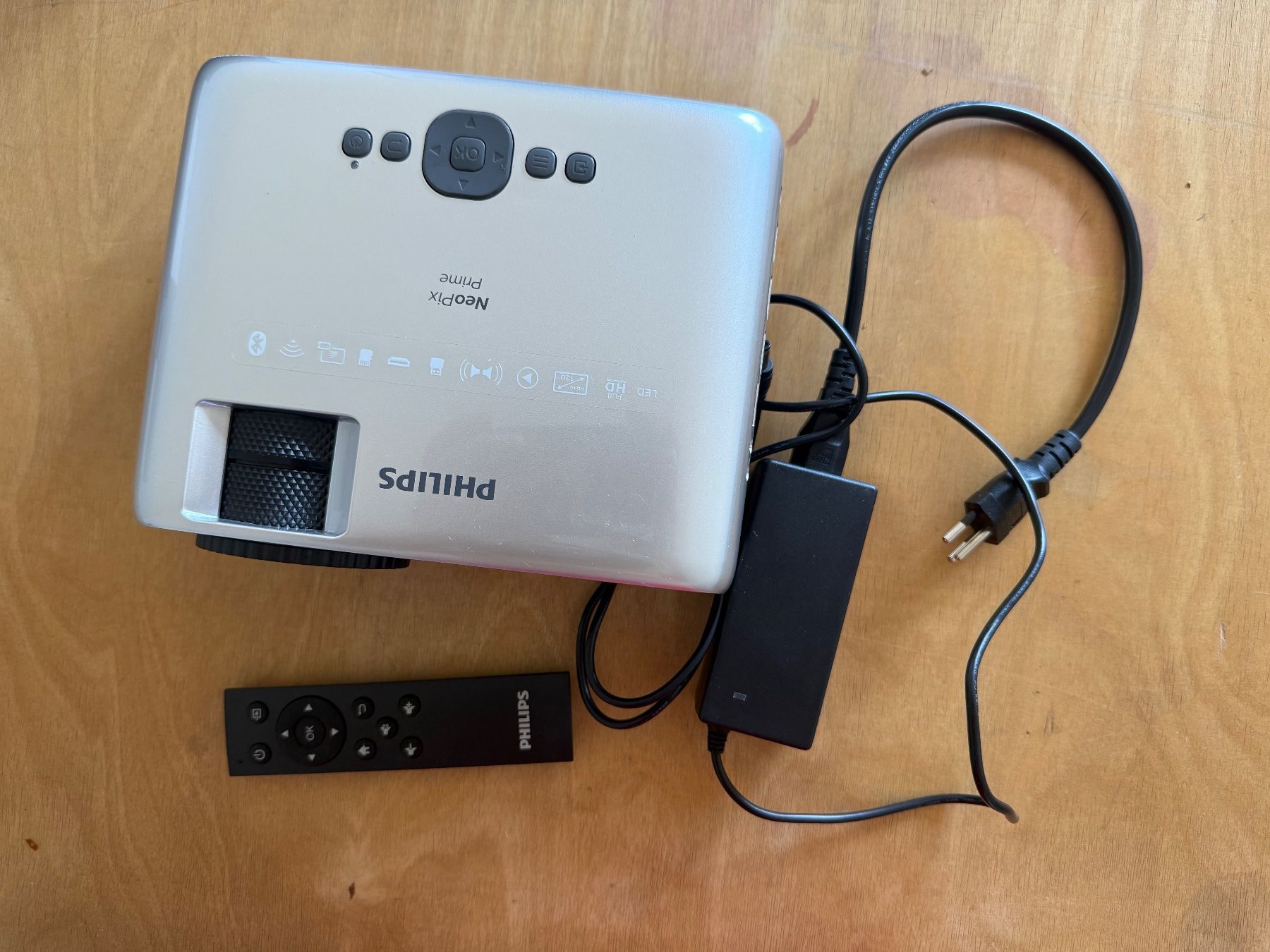 Philips Proiettori: Philips NeoPix Prime Mini Projector Beamer – Usato da Zürich venduto da TiptopGerneWieder 1