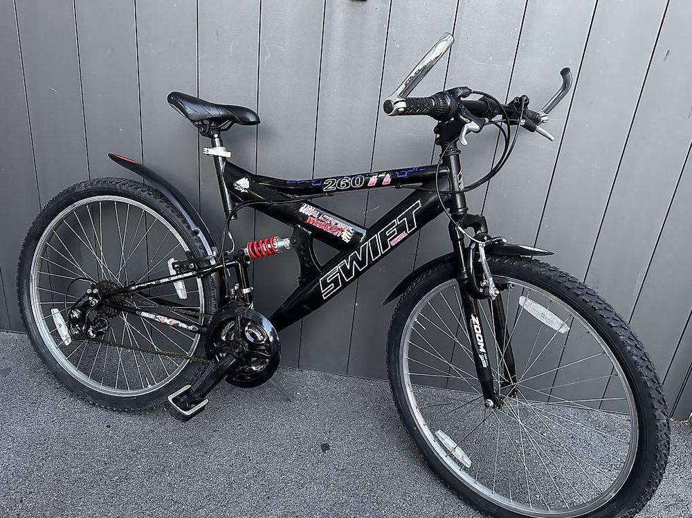 Set Rosa Scintillante Per Bici Beach Cruiser 26": Sella Banana, Sissybar E Impugnature