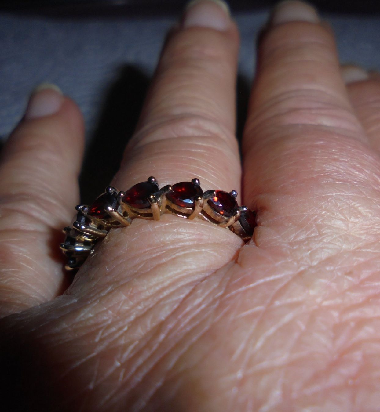 Ringe: Echtschmuck: Eternity-Ring Mosambik-Granat Silber vergoldet – Neu (gemäss Beschreibung) aus Zuchwil von maumauchi 7