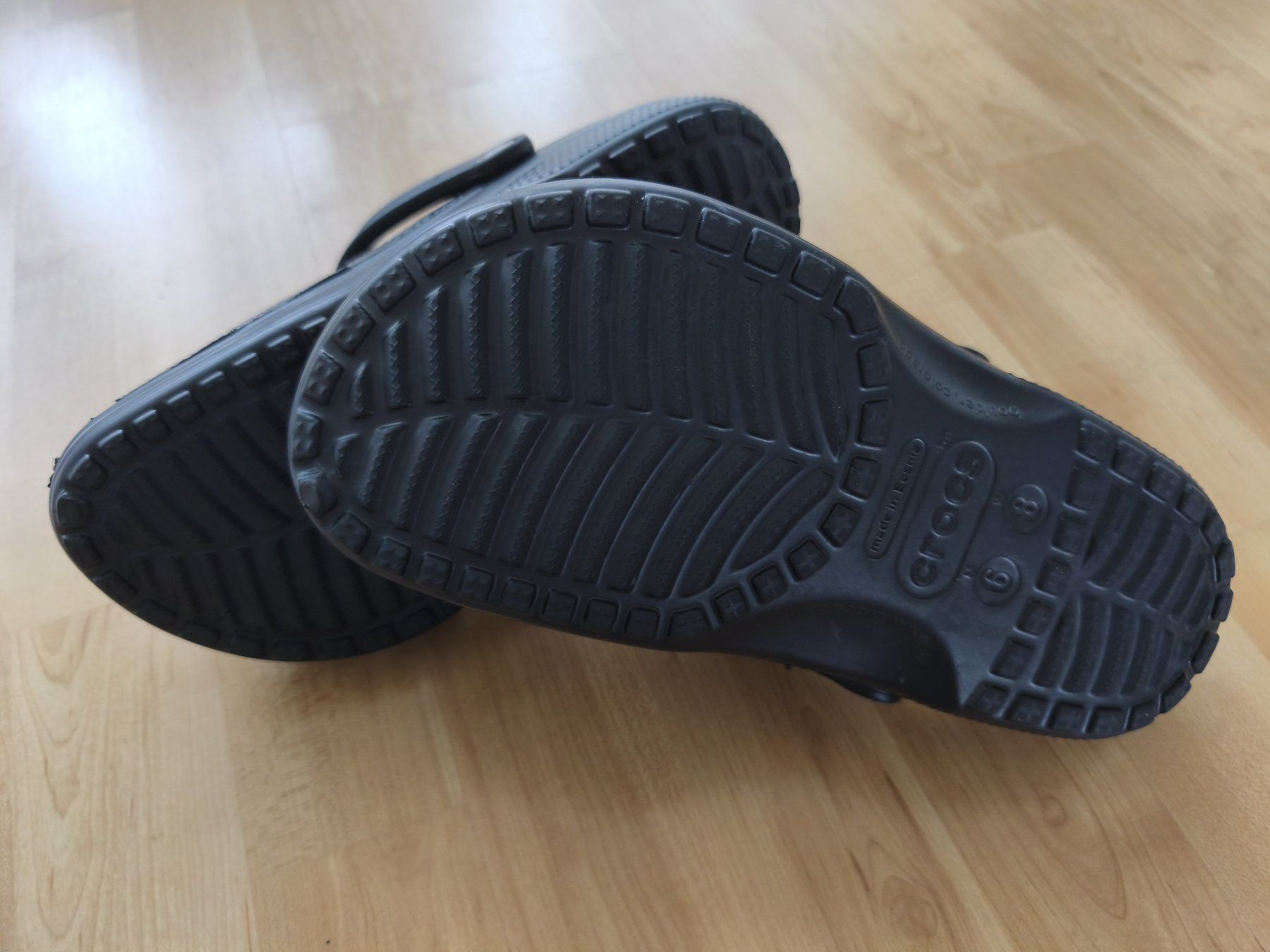Crocs Scarpe da uomo: CROCS schwarz, Gr. 38/39 – Nuovo (secondo la descrizione) da Rüti ZH venduto da mome8 3