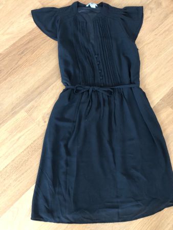 Schönes kleines Schwarzes Gr. 36 - NEU