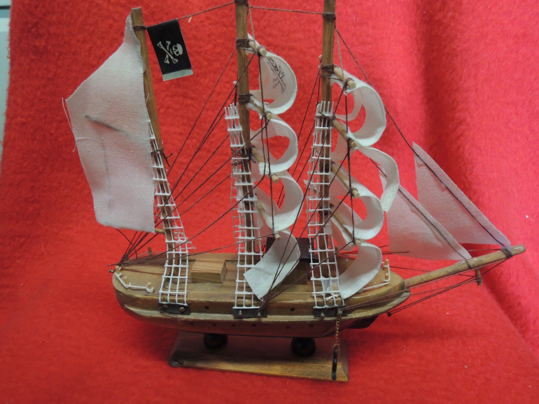 Kit di modellismo & Modellini statici: Modell eines Segelschiffes "Mediterranée" 23cm lang – Usato da Uznach venduto da rut_xrx5 3