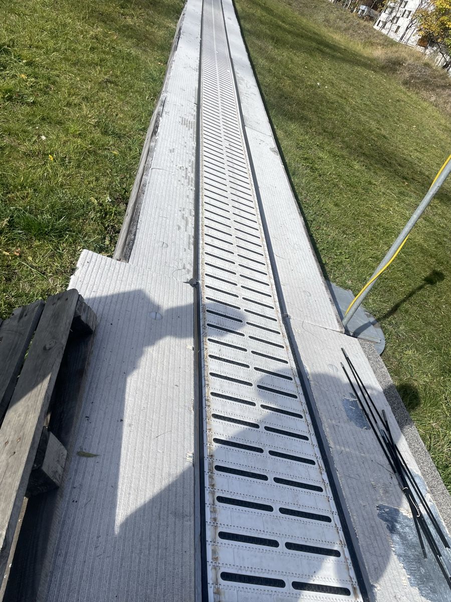 Remorques autochargeuses/d'ensilage: Ski Förderband  – D'occasion à Raron par doncecibg 2