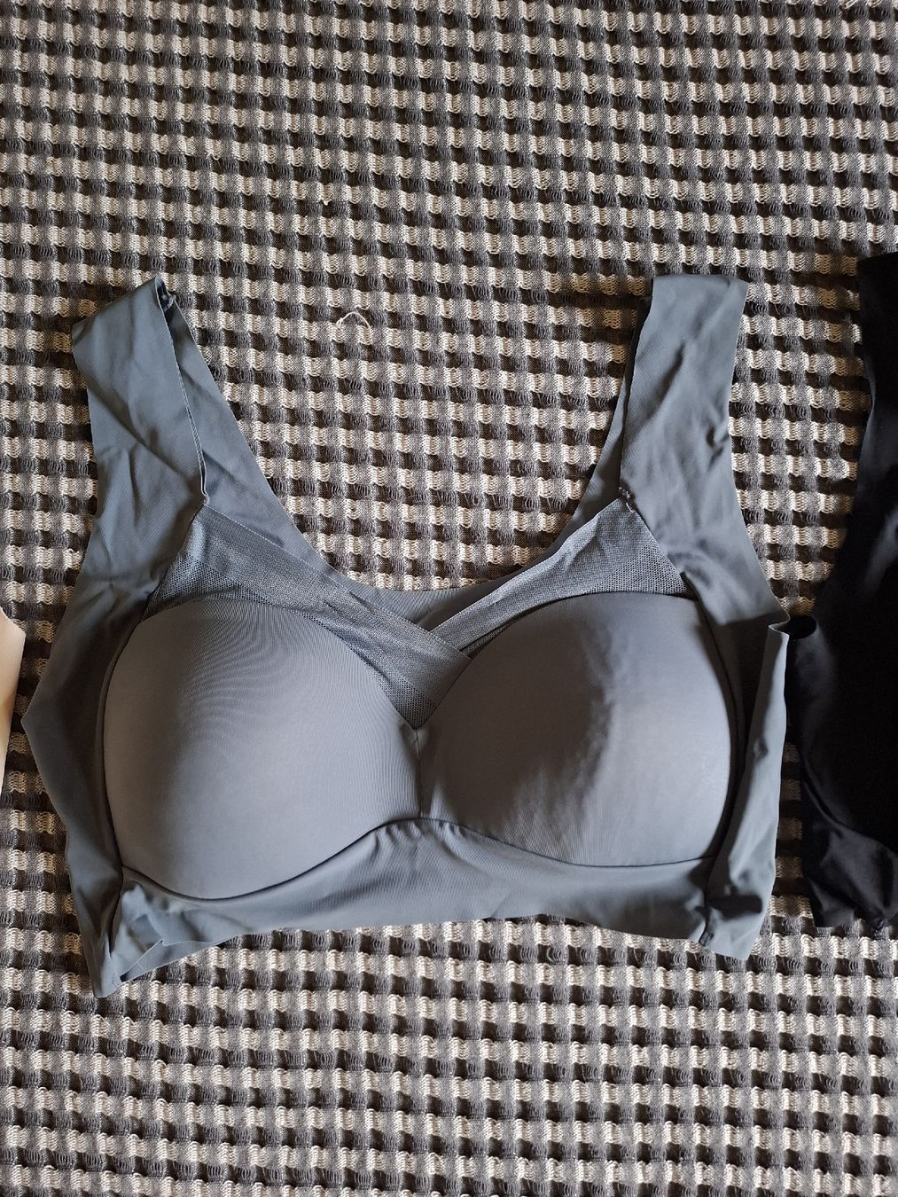 Altra biancheria intima: Ensemble de 3 soutien-gorge – Usato da Ebikon venduto da Jayjay60123027 2