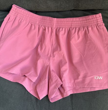ICIW Shorts Grösse L - neu & ungetragen