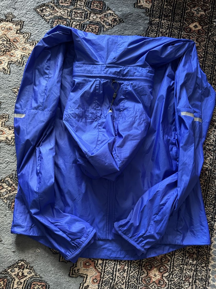Nike Giacche: NIKE Jacke gr M – Usato da Uster venduto da bek_v2ct