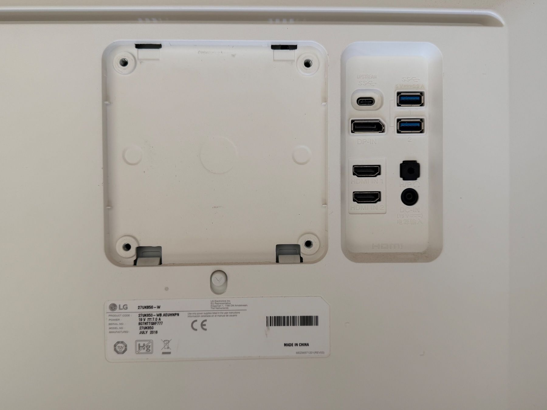 LG Monitor: LG 27UK850-W – Usato da Zürich venduto da reallivewire 2