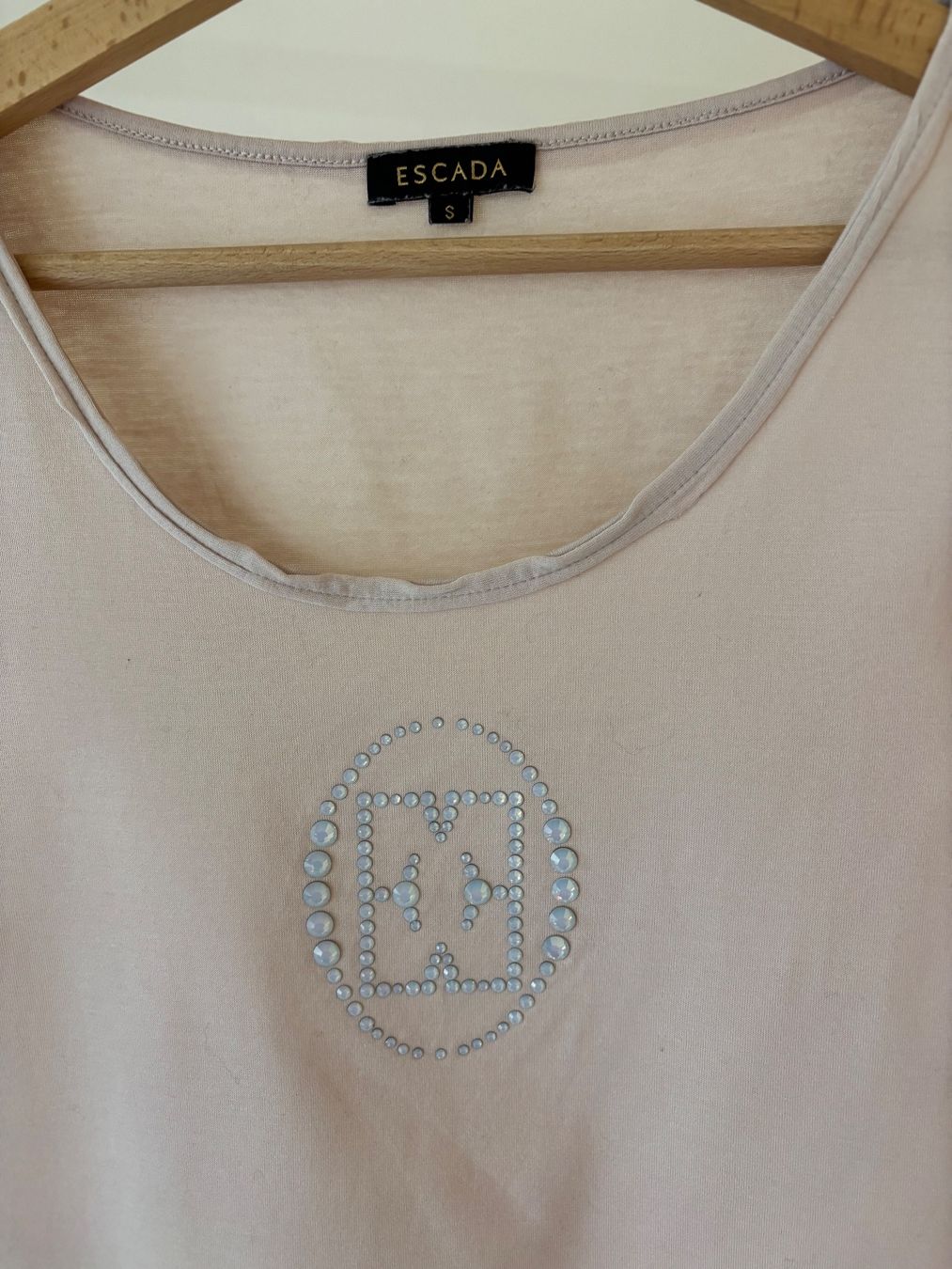 Escada Pulls & Sweat-shirts: Lot de 2 pulls ESCADA avec éléments Swarovski, S – Neuf (Voir description) à Veyrier par MargaritaR 1