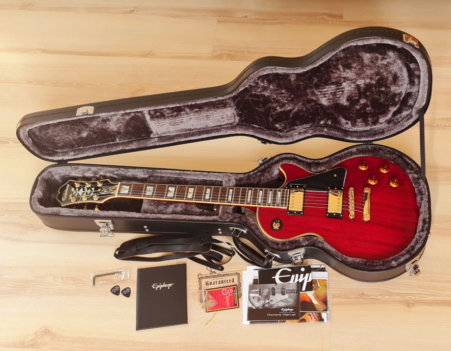 Strumenti musicali: Marshalls, Epiphone, Schecter und Washburn Konvolut – Usato da Kleindöttingen venduto da retoroman 2