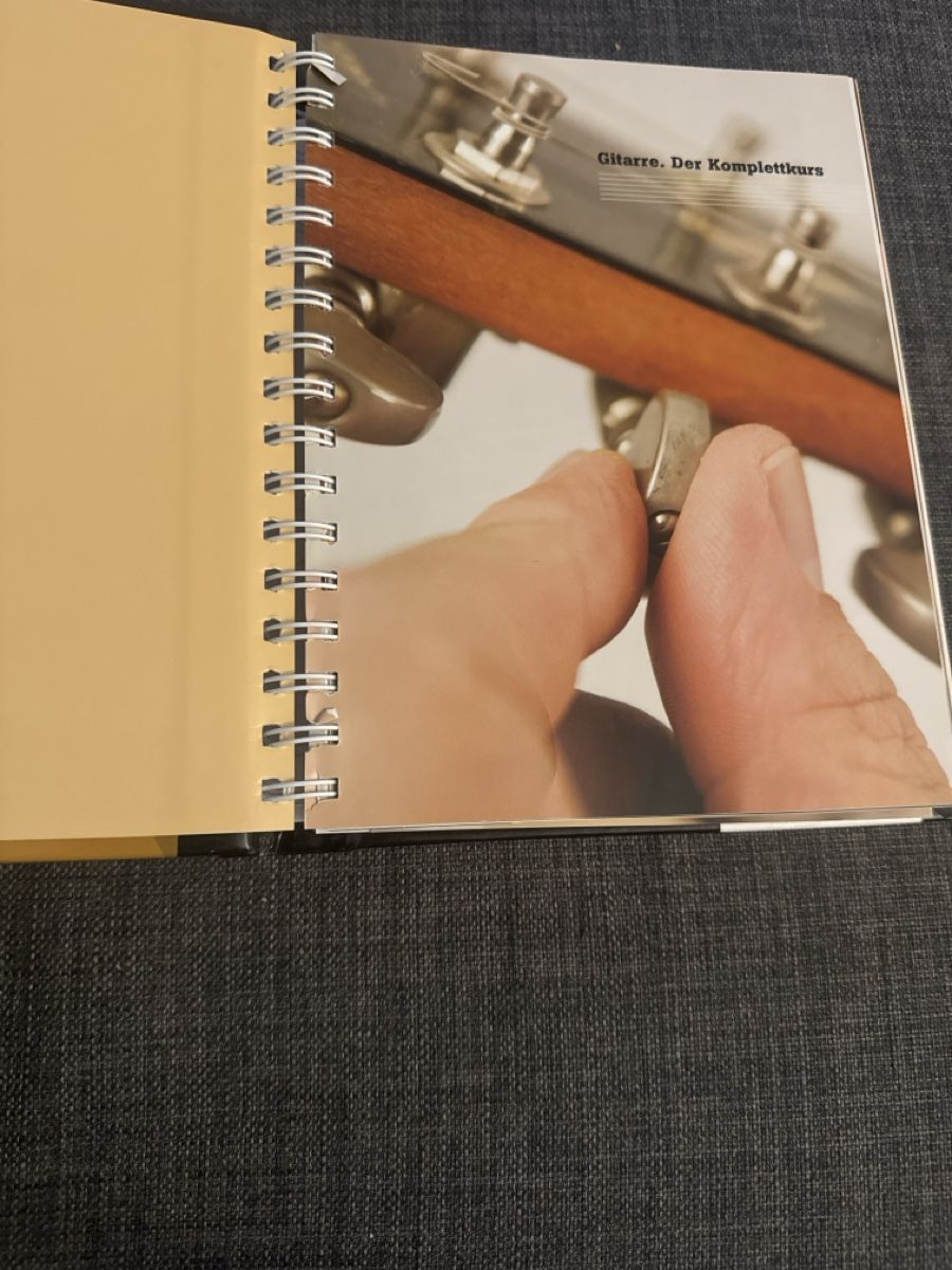 Livres: Buch - Gitarre der Komplettkurs – D'occasion à Muotathal par mianyc 3