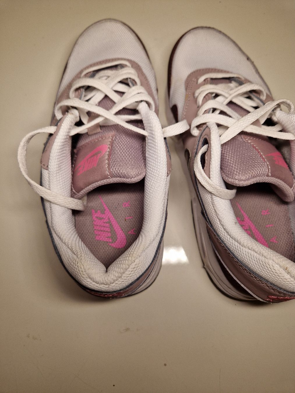 Nike Scarpe da donna: Nike Air Max Gr. 35.5 – Usato da Ersigen venduto da feldschen 4