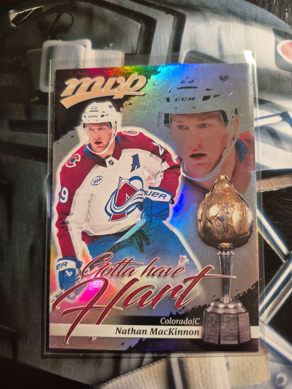 NHL Carte collezionabili: NHL Nathan MacKinnon Colorado Avalanche – Usato da Treiten venduto da Sauber73