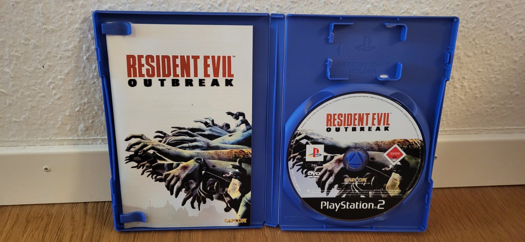 Sony Spiele: PS 2 - Resident Evil Outbreak – Gebraucht aus Münsingen von DigitaleSpielecke 2