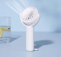 Ventilateur portable à batterie rotatif avec trois vitesses