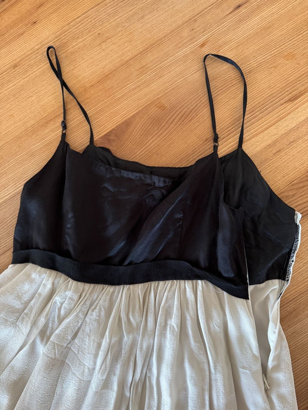 Vestiti & Gonne: Sommerliches Chiffon Kleid mit Rosenmuster – Usato da Baar venduto da Hpat 4