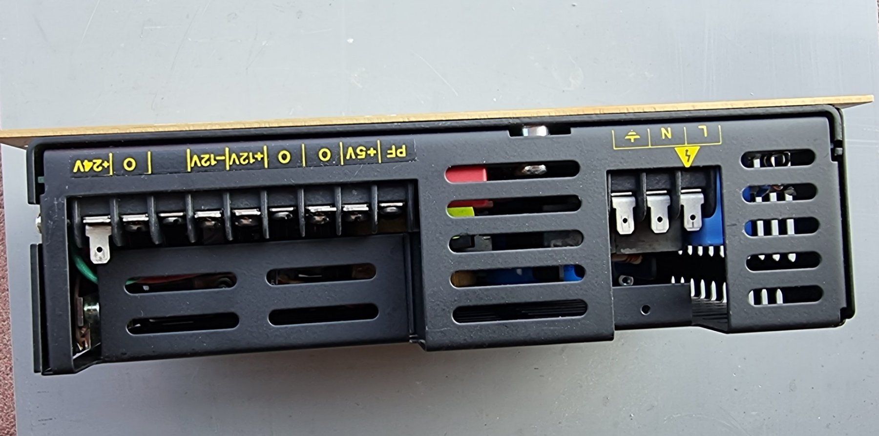 Stromzufuhr: Weir SMC-L110 Netzteil – Gebraucht aus Zuzgen von ricard11