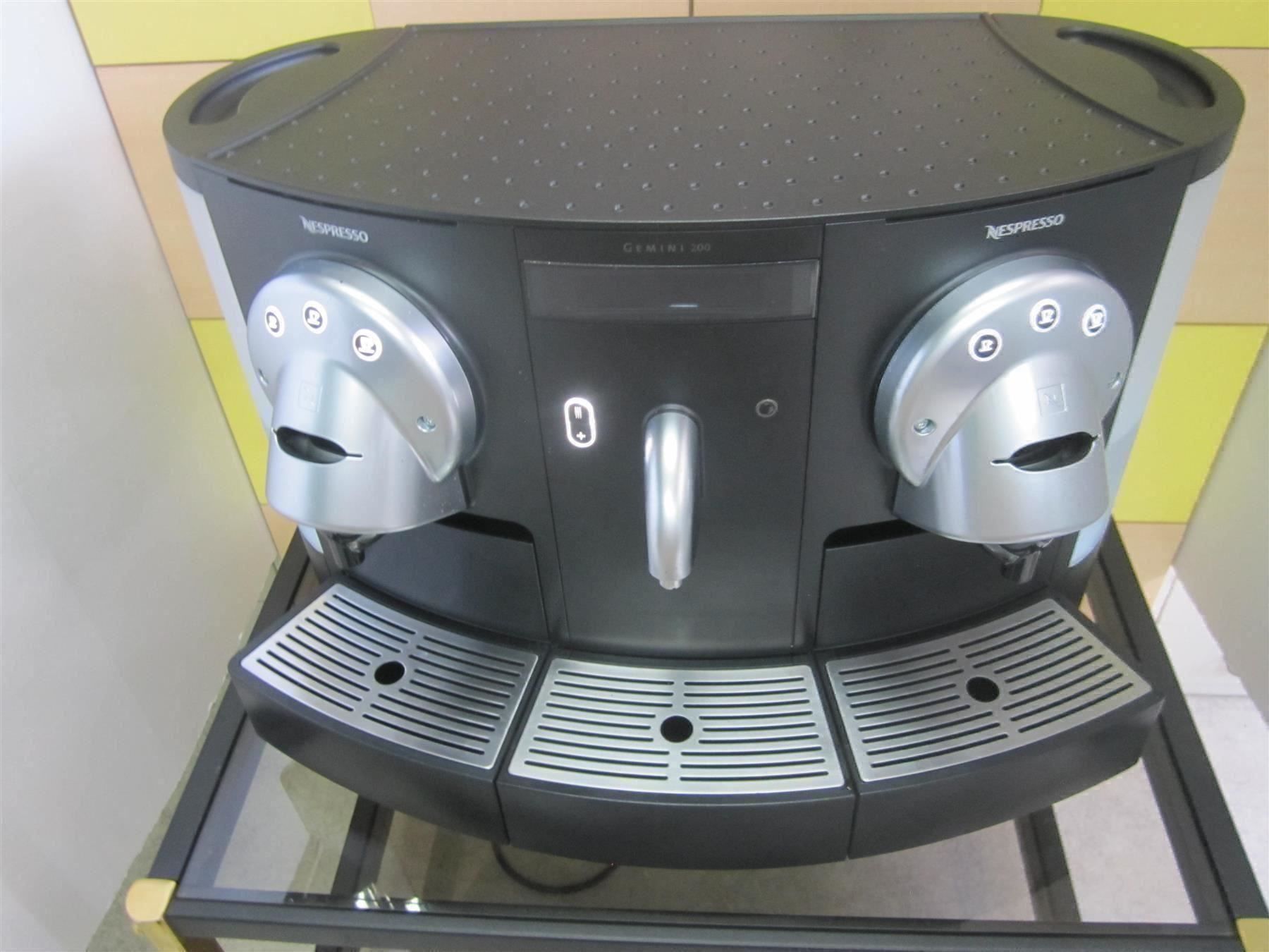 Macchine per caffè & Macchine per espresso: Nespresso Professional CS 200 AB*SERVICE – Usato da Hochdorf venduto da Toni_M 1