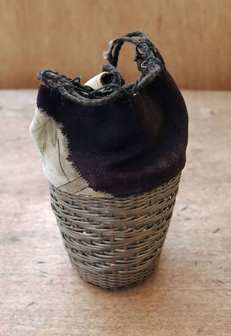 Tassen: Alter kleiner japanischer Celadon Becher – Gebraucht aus Winterthur von  7