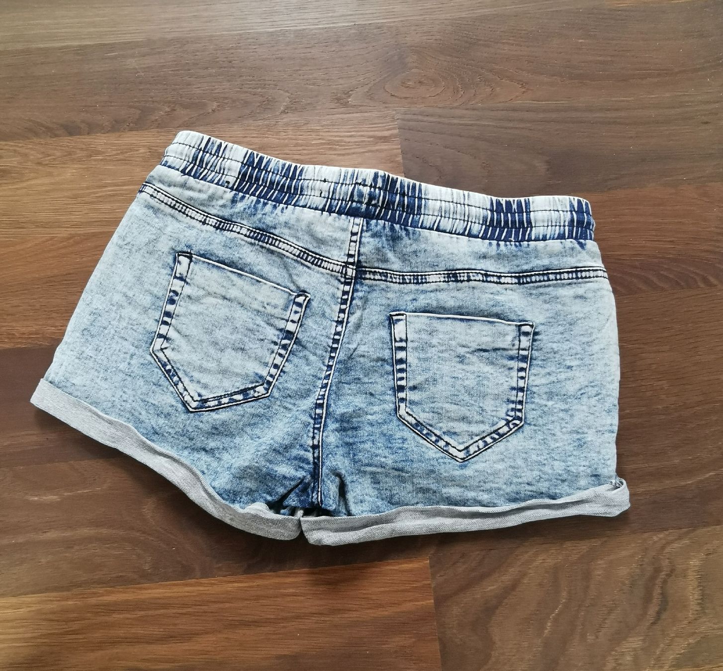 Jeans: Jeans Shorts Gr. XS/S – Usato da Obergerlafingen venduto da Sigus 1