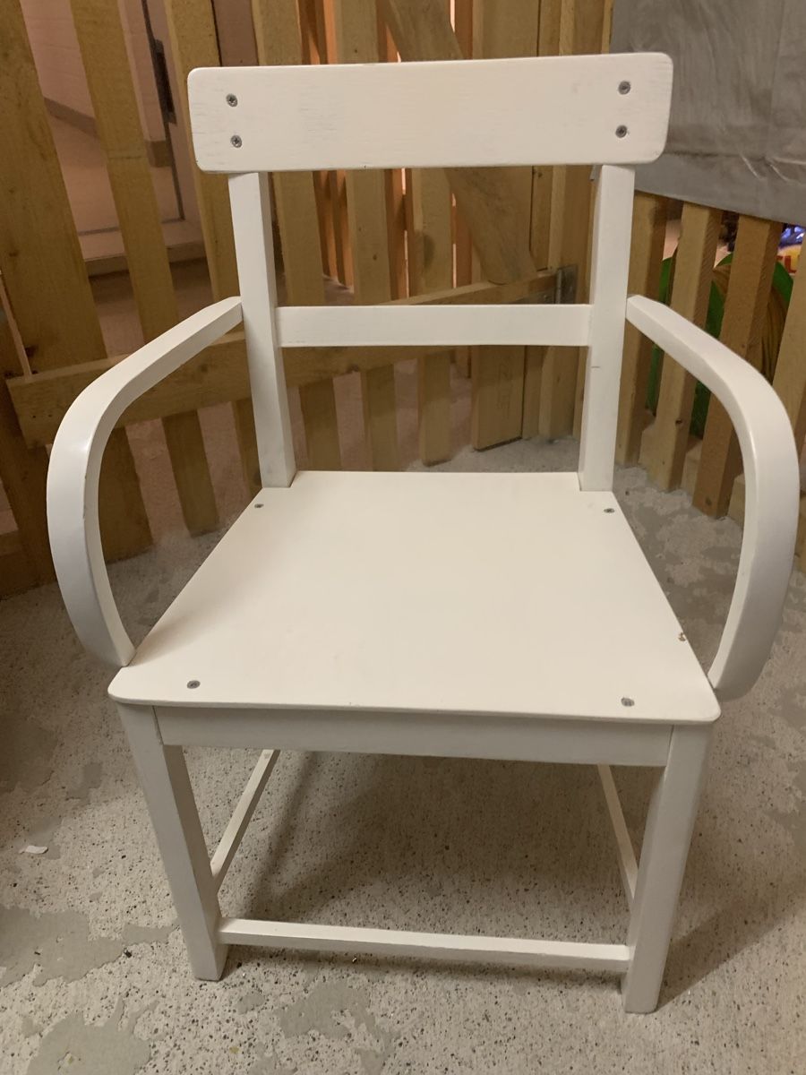 Chaises: Kinder Stühlchen, Holz – D'occasion à Bauma par Mia_10