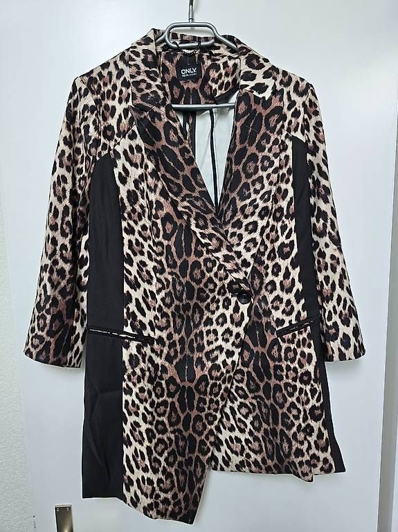Only Giacche: Leo Blazer von Only Luxury – Usato da Opfikon venduto da rockqueen666