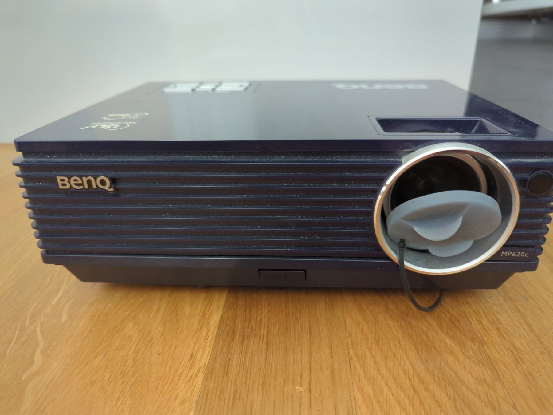 BenQ Proiettori: Benq digitaler Projektor MP620c – Usato da Zug venduto da sunshinestateofmind 7