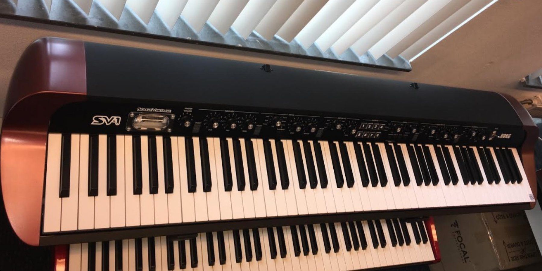 Korg Instruments de musique: Korg SV-1 E-Piano – D'occasion à Binningen par ern_f95l 2