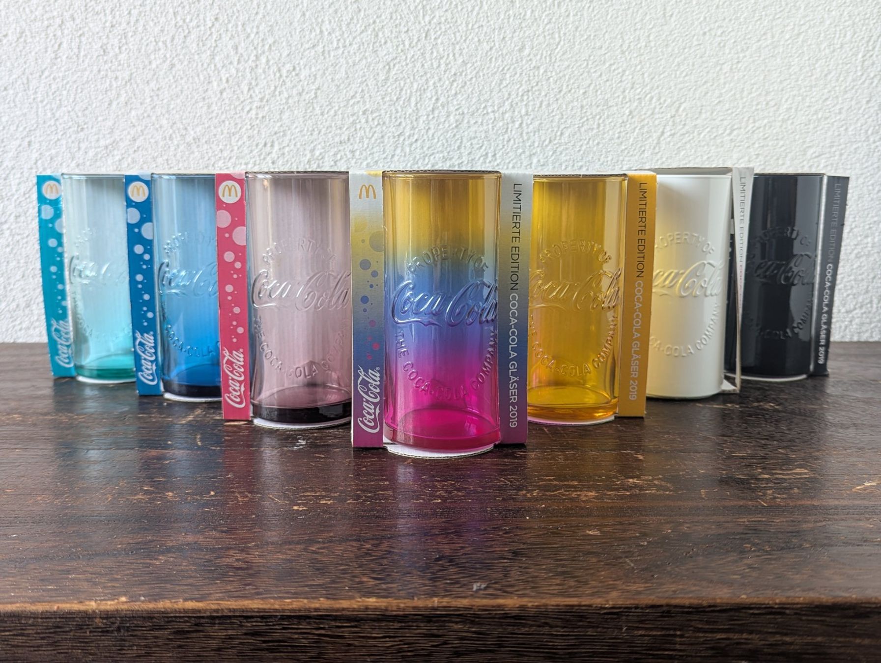 Coca-Cola Bicchieri: 7 Coca-Cola Gläser SET, limitierte Edition 2019, neu – Nuovo (secondo la descrizione) da Buchs Sg venduto da chr_mrj9