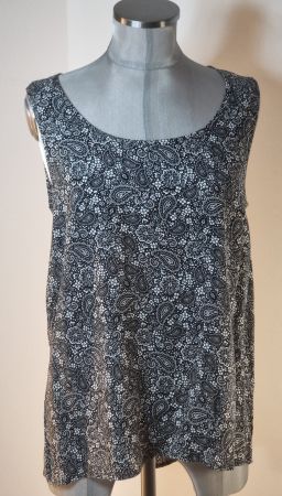 neuw: S 36/38 CHICORÉE leichtes Top Paisley schwarz/weiss