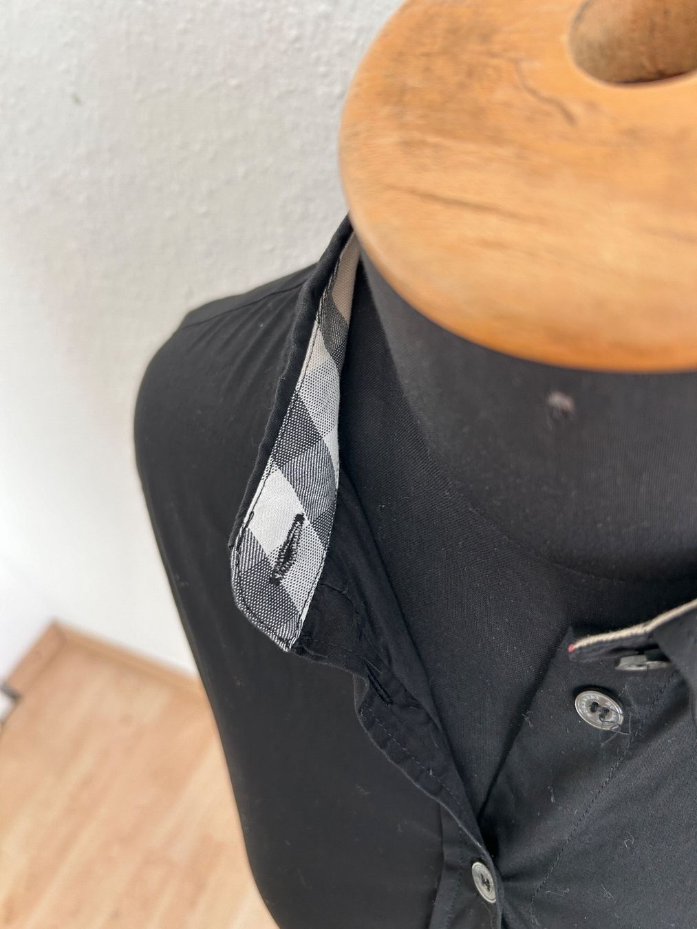 Camicette: Burberry Bluse Schwarz – Usato da Kilchberg ZH venduto da saradee 1