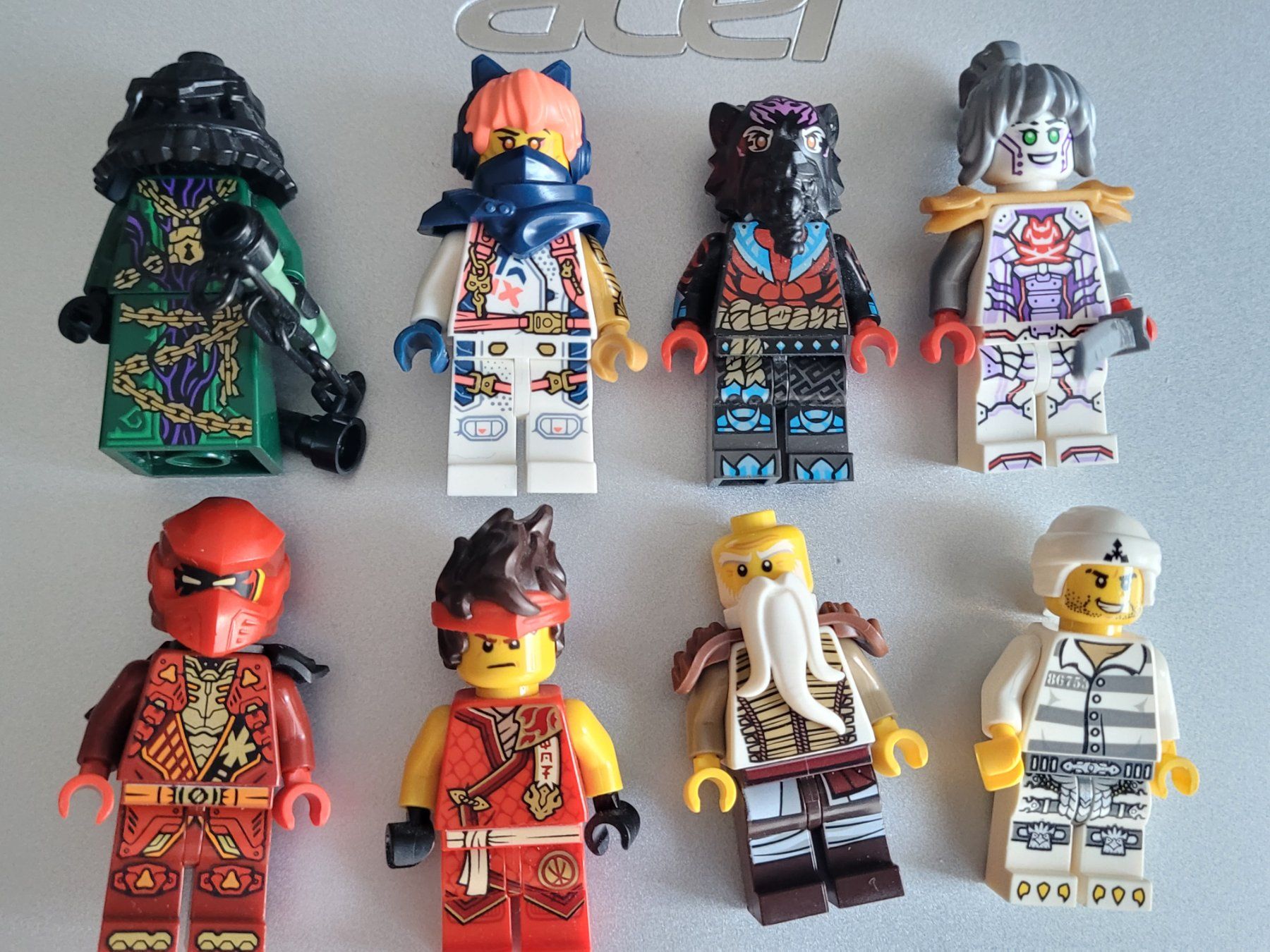 Lego Kit di costruzioni: 8 Lego Ninjago minifiguren – Usato da La Tour-de-Peilz venduto da estelle69