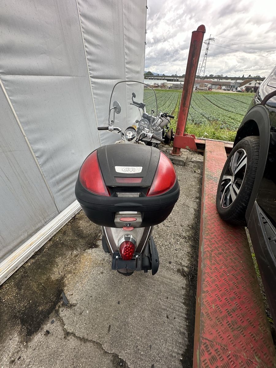 Sym Scooter: Sym moi 100  – Difettoso da Treycovagnes venduto da Campingcar65 3