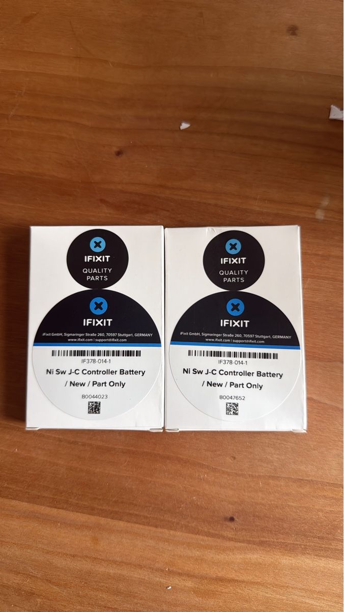 Altri accessori: 2x iFixit Nintendo Switch Joy-Con Akku neu – Nuovo (secondo la descrizione) da Zürich venduto da Floellocco