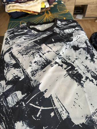 T-Shirt Schwarz Weiss Muster Grösse L guter Zustand