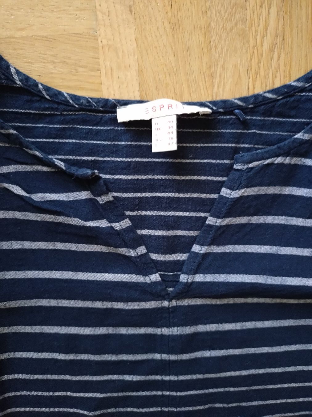 Esprit Top: Chemisier Esprit rayé bleu et blanc, taille 40 – Usato da Genève venduto da mar_2kgm 2