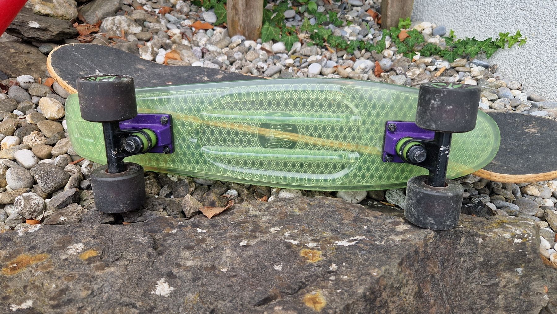 Skateboards: 2 Rollbretter – Gebraucht aus Lutzenberg von Pahaja 1