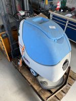 Scheuersaugmaschine dec Putzmaschine putzen cleaning