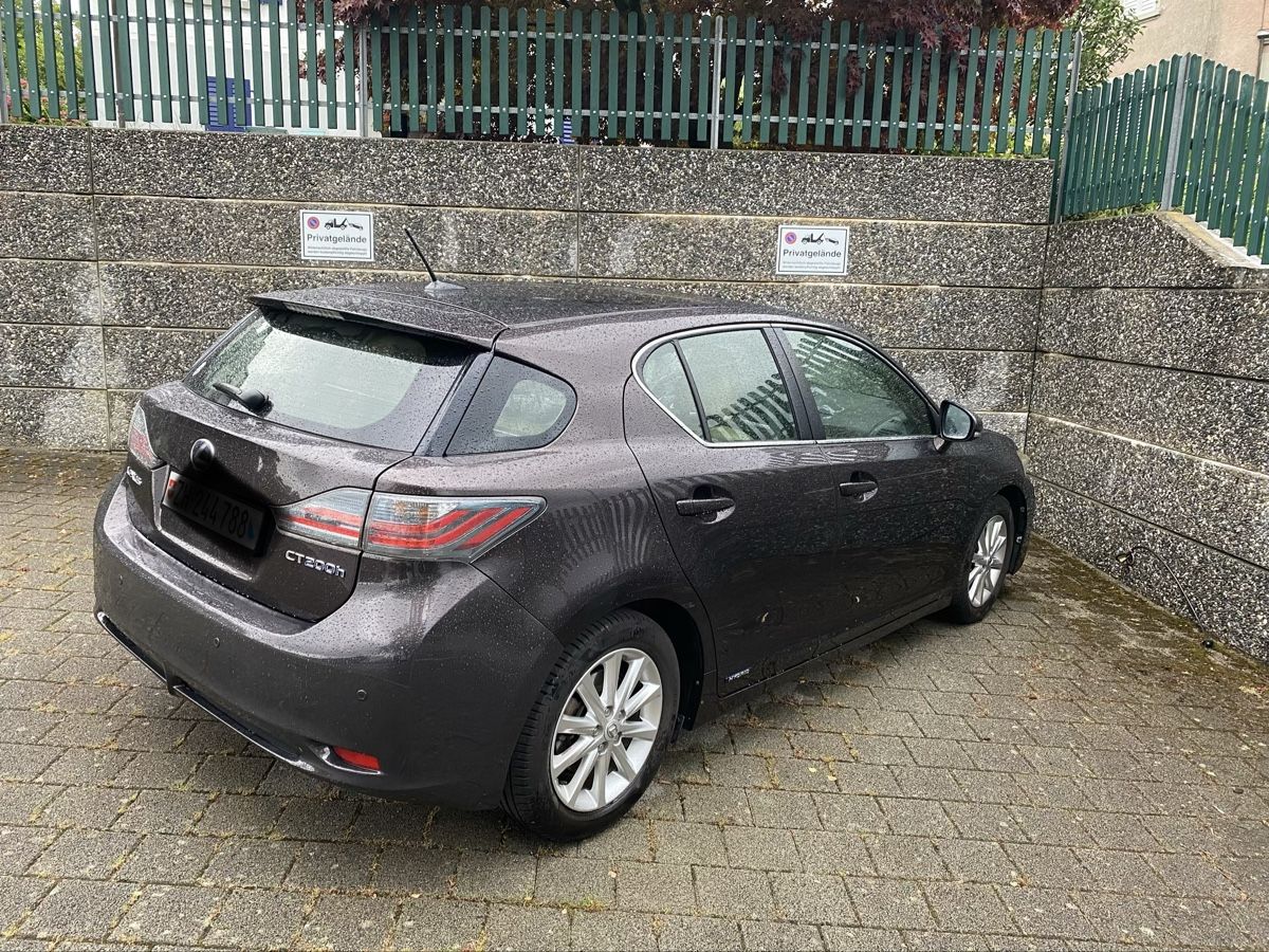 Lexus Automobili: Lexus CT 200h – Usato da Stäfa venduto da RAS12 1