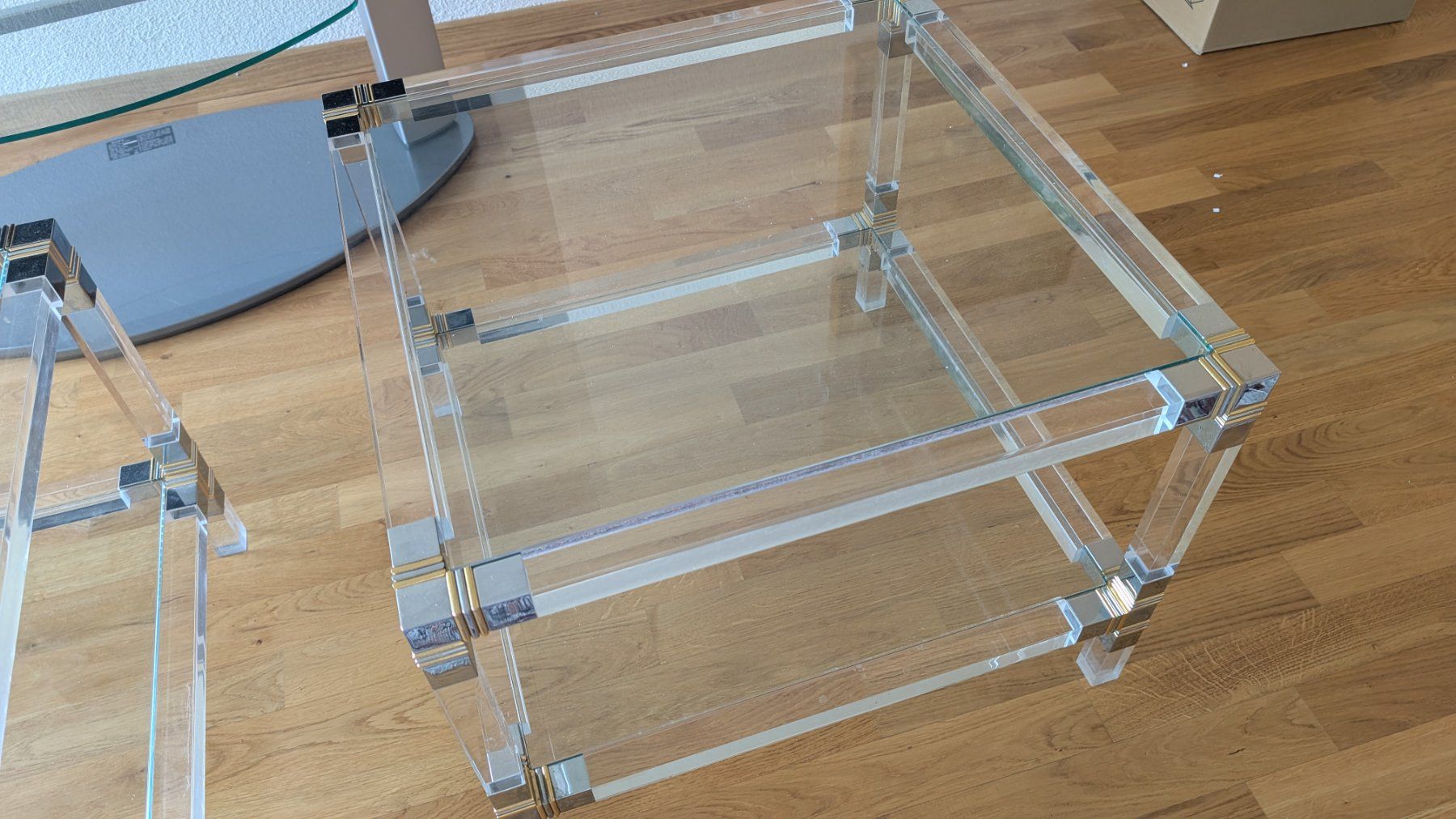 Tables: Zwei Kunstglastische mit Glasplatten – D'occasion à Ittigen par stoney63 2