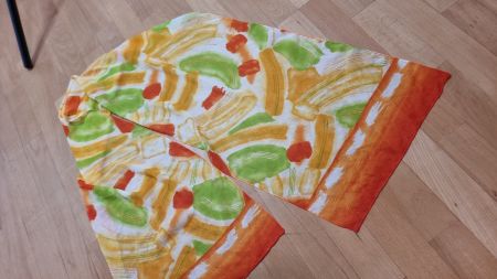 🌸 Eleganter Seidenschal – einzigartiger Print 🌸