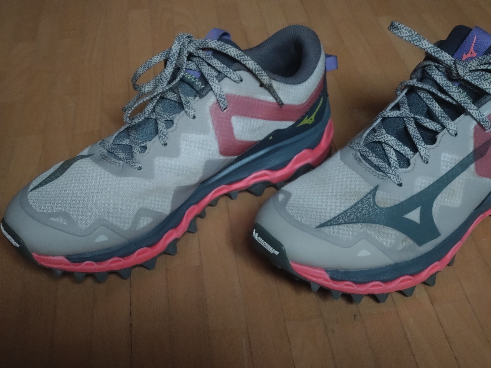 Mizuno Damenschuhe: Chaussures de trail Mizuno Wave Mujin 9 Taille 39 – Gebraucht aus Farvagny-le-Grand von LaCaverne 3